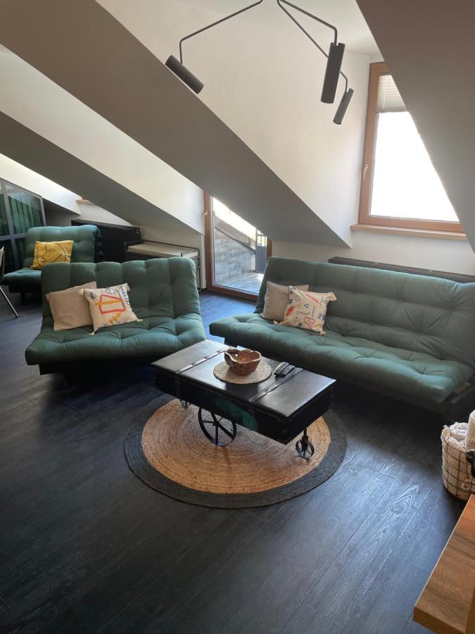 Kavart Apartments Trenčín Zewnętrze zdjęcie